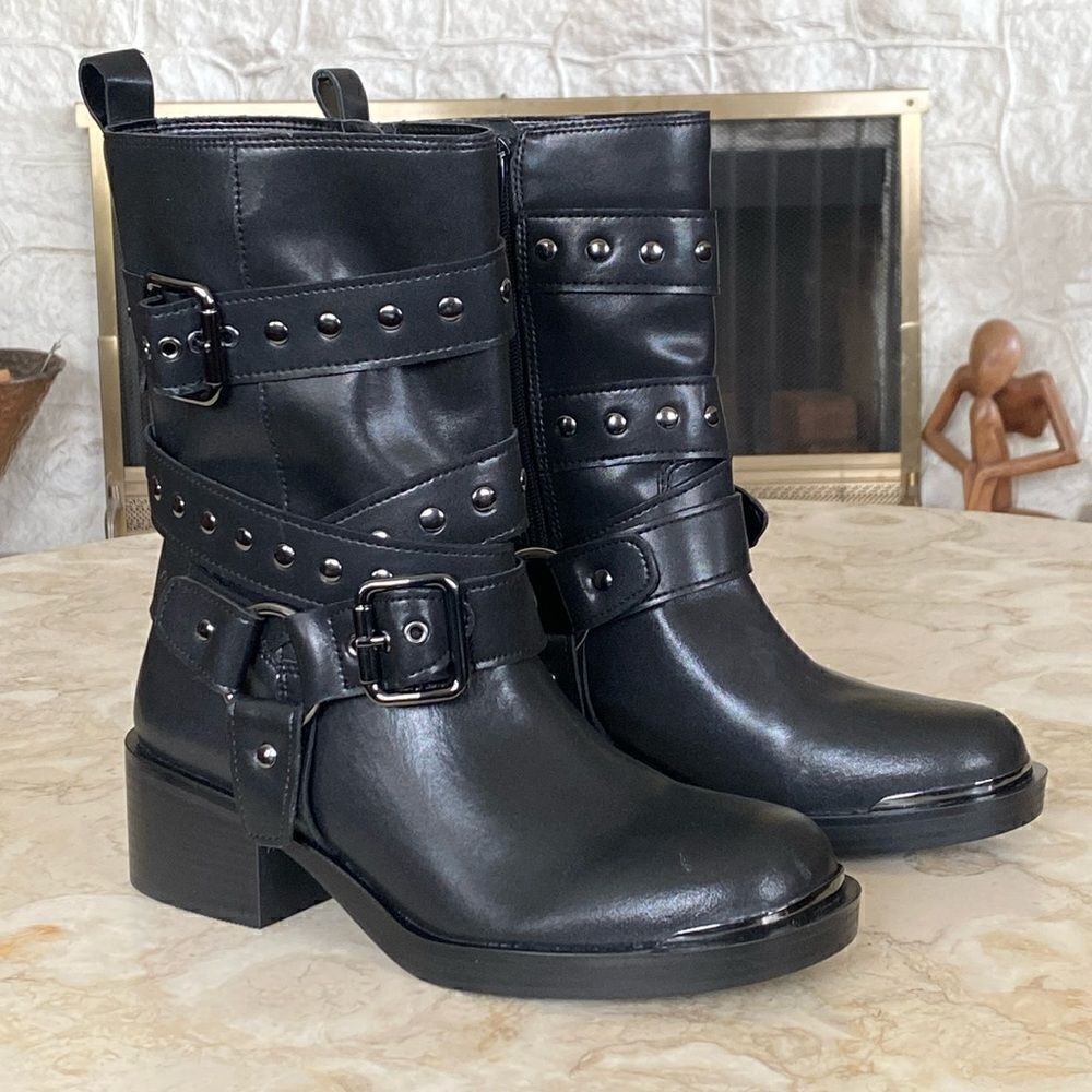 NWT Design Concept Studio Leather Studded Motorcycle Harness Buckle Boots